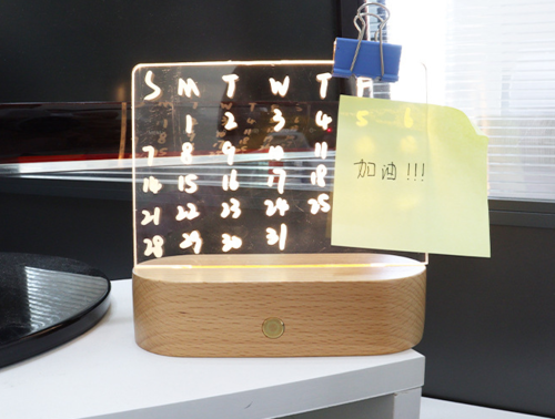 Lampe tableau à message LED, socle en bois